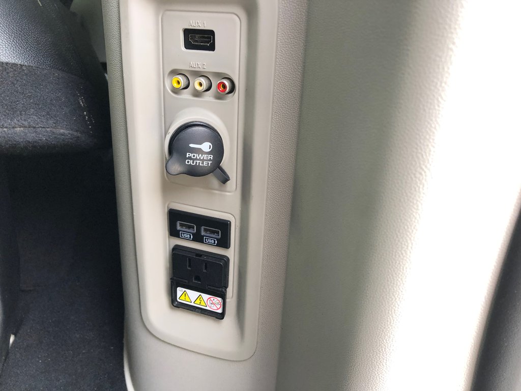 2016 Dodge Grand Caravan SXT Premium Plus - Bluetooth, Power Seats,  ECON in COLDBROOK, Nova Scotia - 20 - w1024h768px