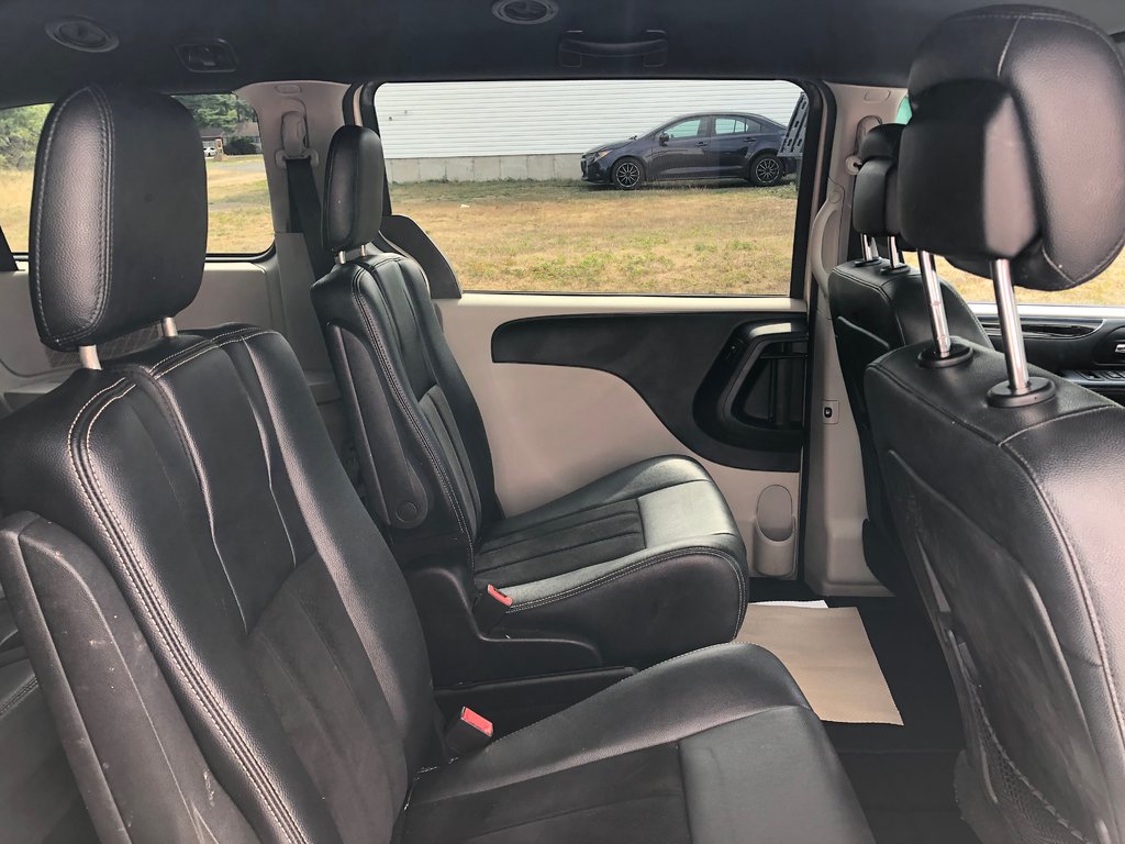 2016 Dodge Grand Caravan SXT Premium Plus - Bluetooth, Power Seats,  ECON in COLDBROOK, Nova Scotia - 22 - w1024h768px