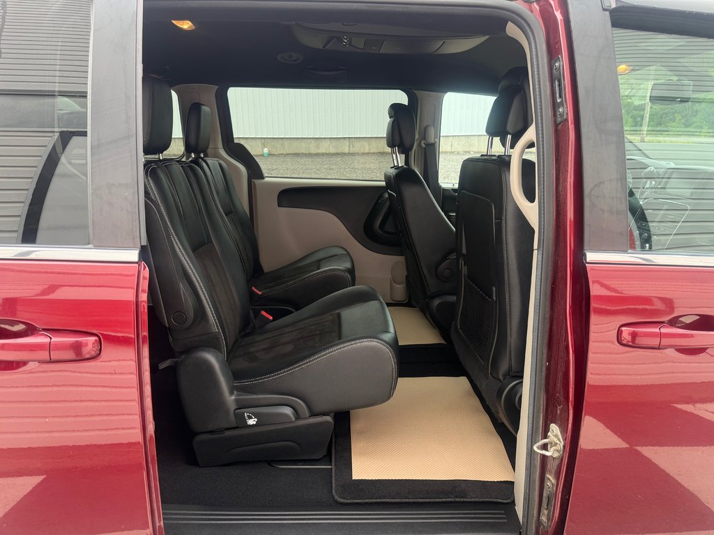 2019 Dodge GRAND CARAVAN SXT Premium Plus, keyless entry,Cruise control, BT in COLDBROOK, Nova Scotia - 18 - w1024h768px