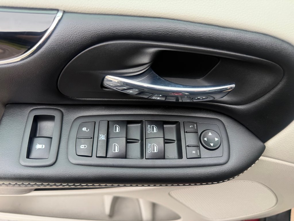 2019 Dodge GRAND CARAVAN SXT Premium Plus, keyless entry,Cruise control, BT in COLDBROOK, Nova Scotia - 8 - w1024h768px