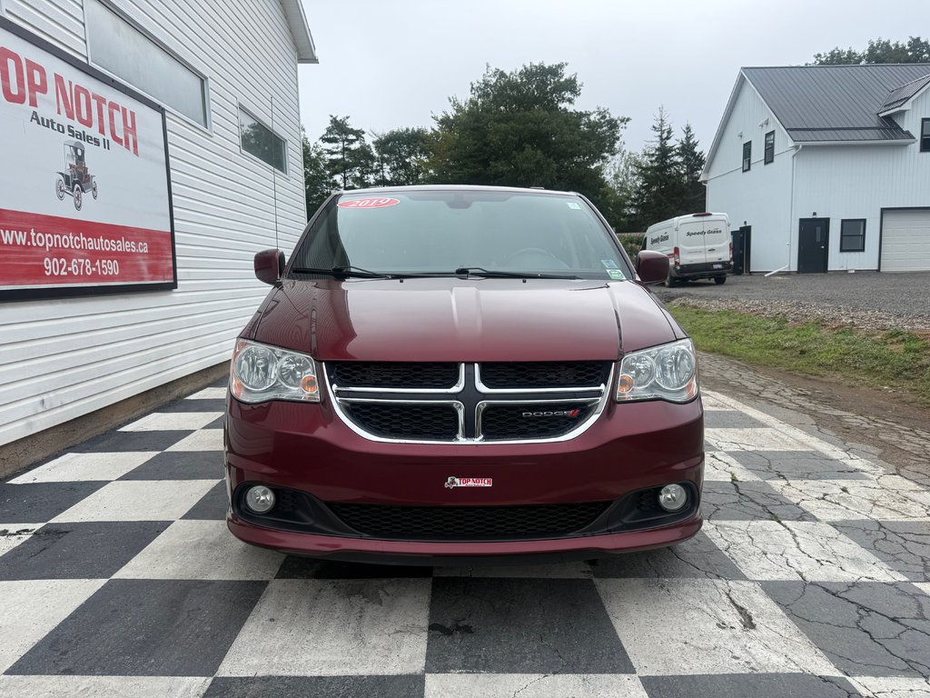 2019 Dodge GRAND CARAVAN SXT Premium Plus, keyless entry,Cruise control, BT in COLDBROOK, Nova Scotia - 2 - w1024h768px