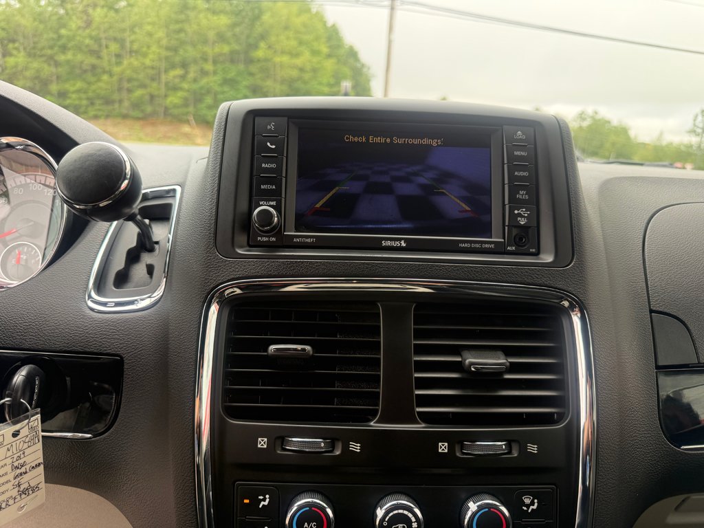 2019 Dodge GRAND CARAVAN SXT Premium Plus, keyless entry,Cruise control, BT in COLDBROOK, Nova Scotia - 12 - w1024h768px