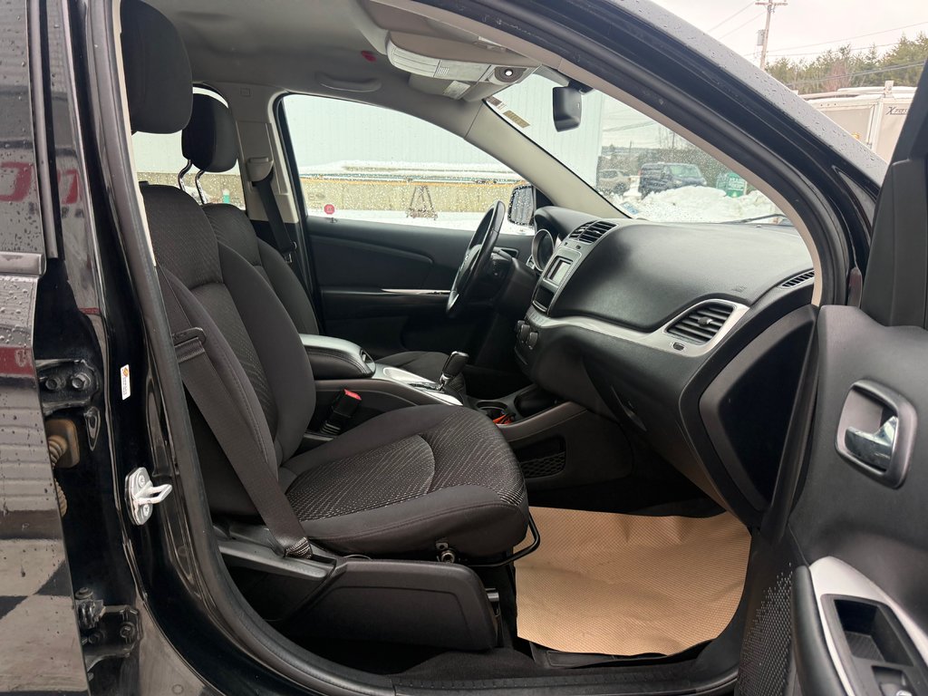 2014 Dodge JOURNEY SXT SXT, keyless entry, Cruise control, Bluetooth in COLDBROOK, Nova Scotia - 19 - w1024h768px