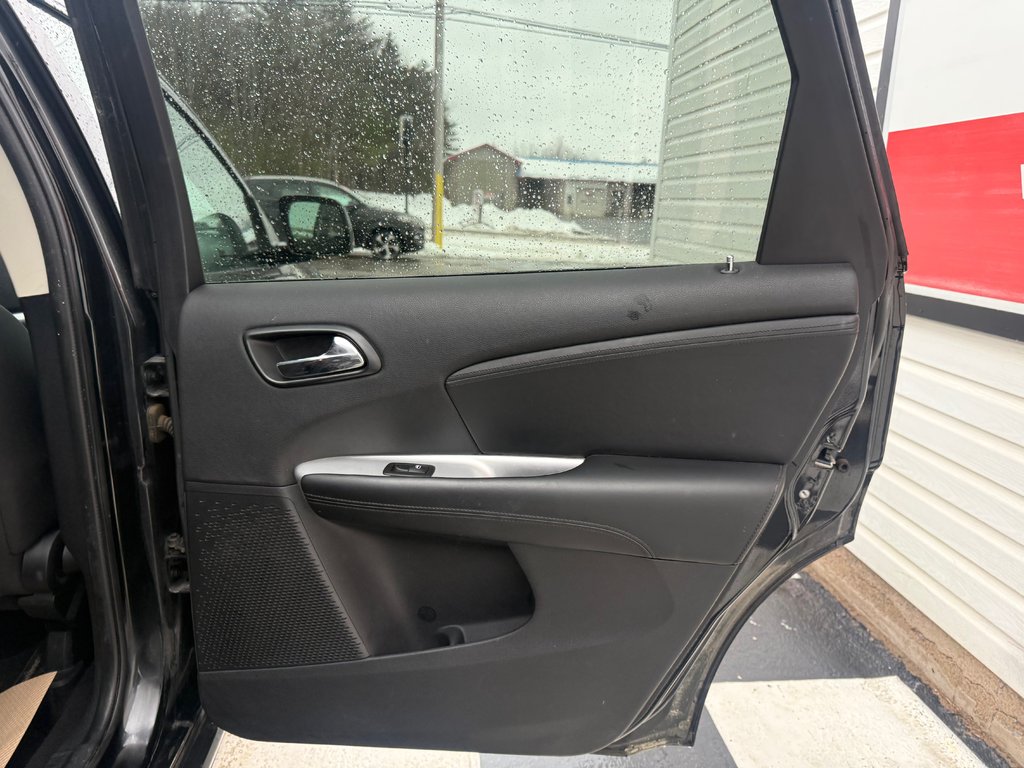 2014 Dodge JOURNEY SXT SXT, keyless entry, Cruise control, Bluetooth in COLDBROOK, Nova Scotia - 16 - w1024h768px