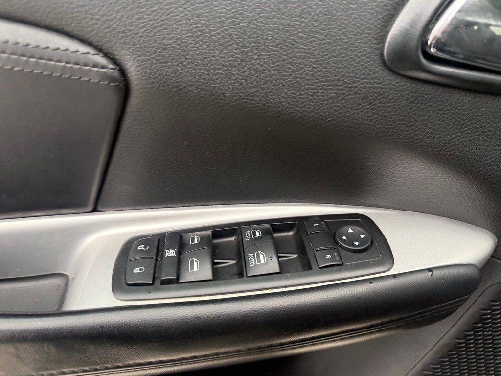 2014 Dodge JOURNEY SXT SXT, keyless entry, Cruise control, Bluetooth in COLDBROOK, Nova Scotia - 8 - w1024h768px