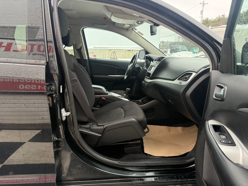 2014 Dodge JOURNEY SXT SXT, keyless entry, Cruise control, Bluetooth in COLDBROOK, Nova Scotia - 20 - w1024h768px