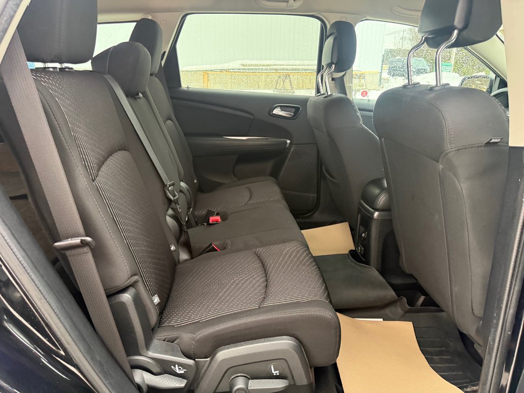 2014 Dodge JOURNEY SXT SXT, keyless entry, Cruise control, Bluetooth in COLDBROOK, Nova Scotia - 17 - w1024h768px