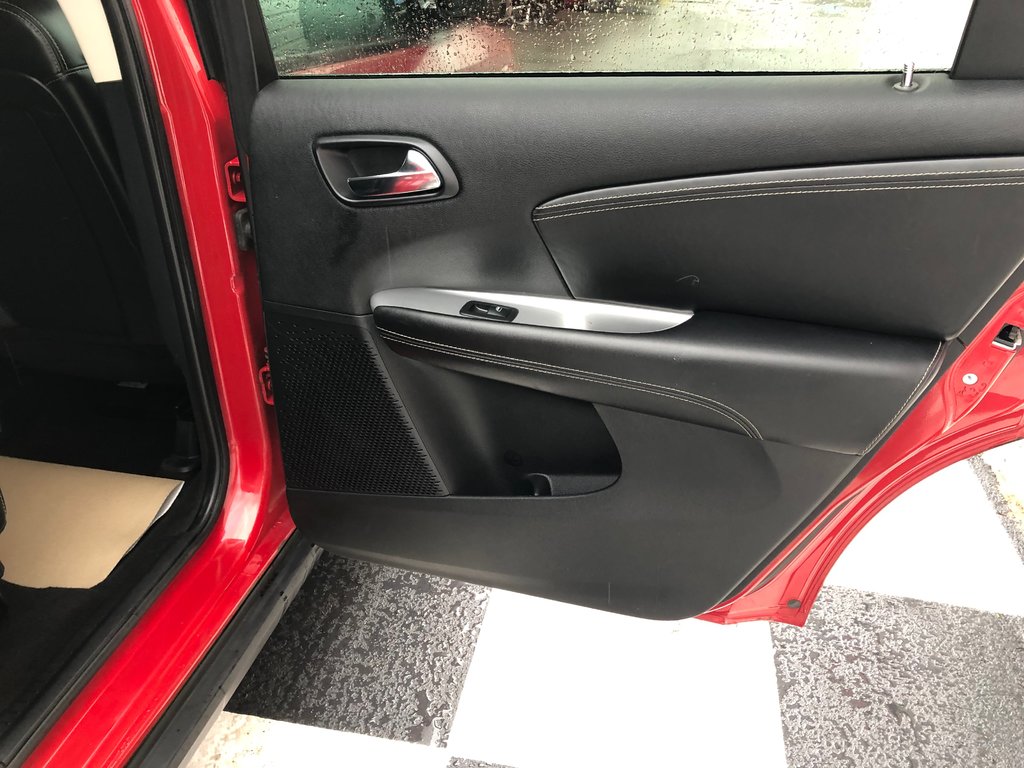 2012 Dodge Journey R/T - Push Start, Handsfree & Power Windows in Kentville, Nova Scotia - 20 - w1024h768px