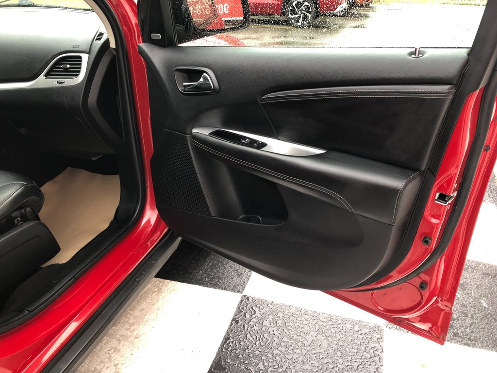 2012 Dodge Journey R/T - Push Start, Handsfree & Power Windows in Kentville, Nova Scotia - 21 - w1024h768px