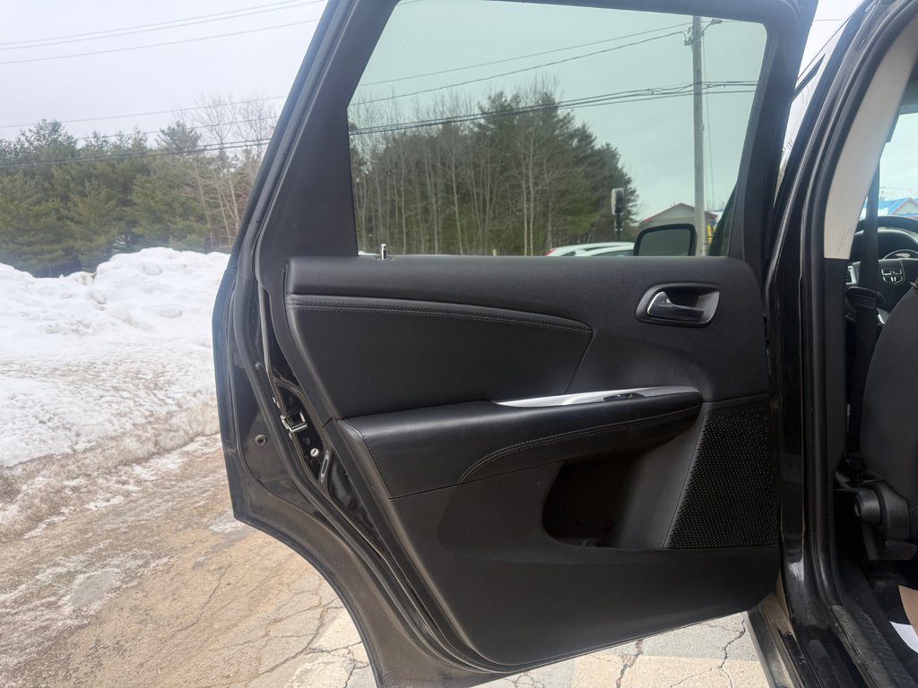 2013 Dodge JOURNEY SXT, keyless entry, Remote Start, Bluetooth in COLDBROOK, Nova Scotia - 13 - w1024h768px