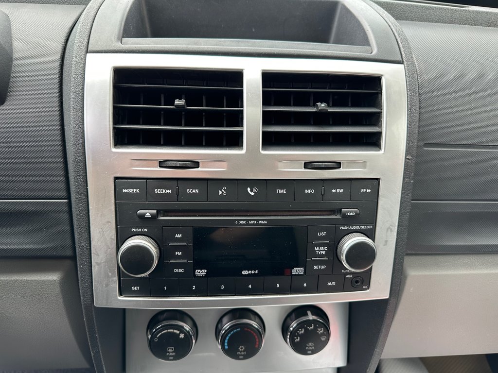2007 Dodge Nitro SLT in Kentville, Nova Scotia - 11 - w1024h768px