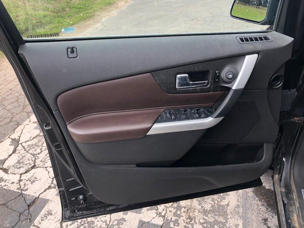 2013 Ford Edge Limited - sunroof, power seats, dual climate zones in Kentville, Nova Scotia - 12 - w1024h768px