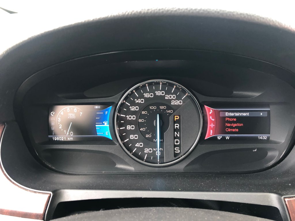 2013 Ford Edge Limited - sunroof, power seats, dual climate zones in Kentville, Nova Scotia - 5 - w1024h768px