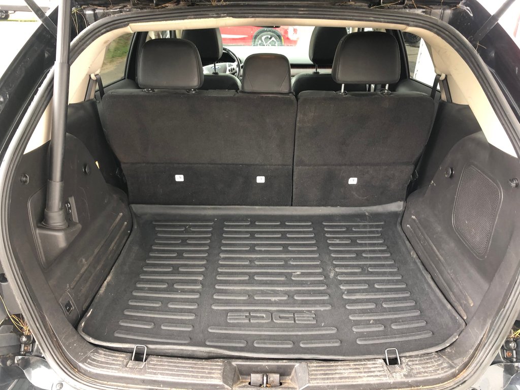 2013 Ford Edge Limited - sunroof, power seats, dual climate zones in Kentville, Nova Scotia - 18 - w1024h768px
