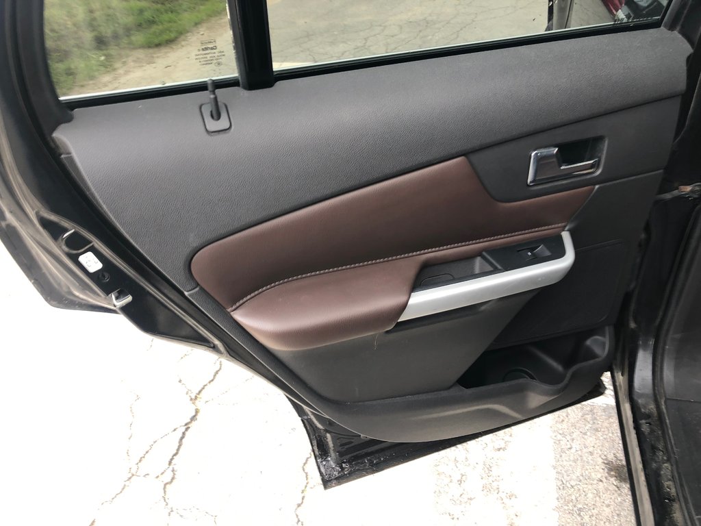 2013 Ford Edge Limited - sunroof, power seats, dual climate zones in Kentville, Nova Scotia - 16 - w1024h768px