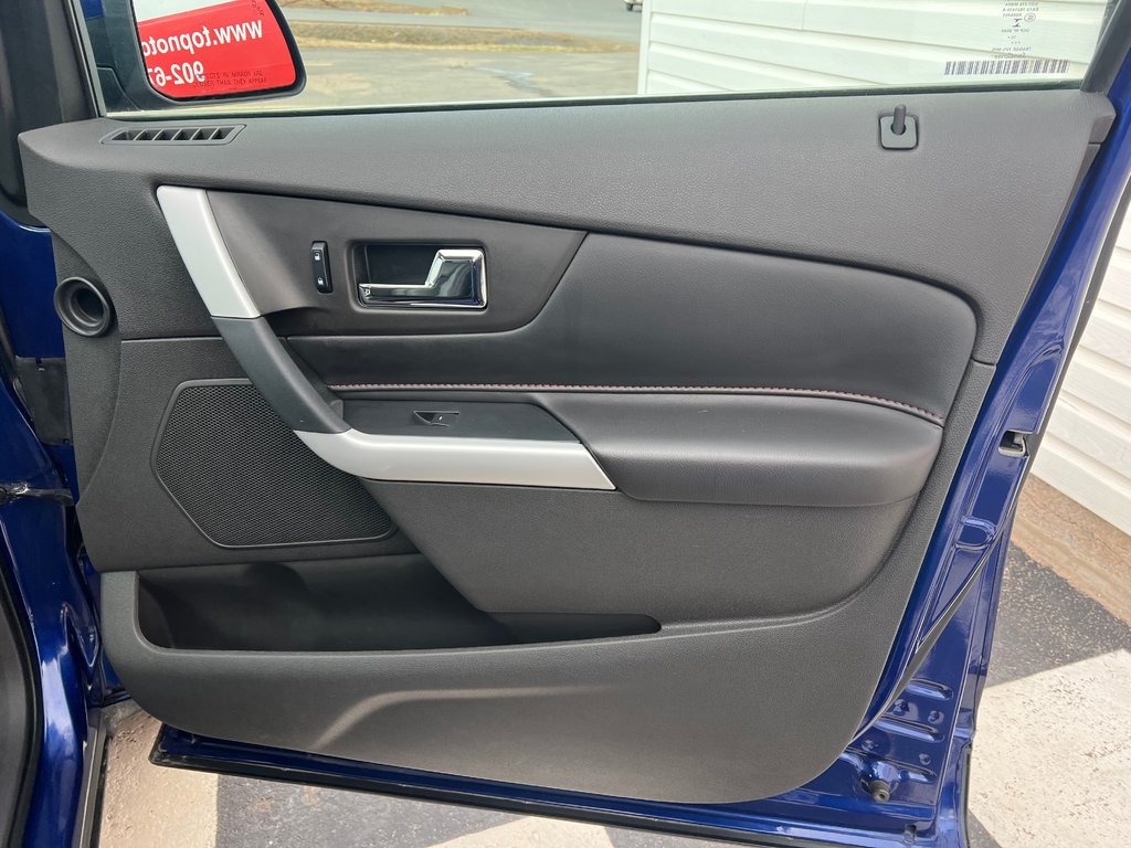 2014  Edge Limited - AWD, Leather, Sunroof, Heated seats, A.C in COLDBROOK, Nova Scotia - 26 - w1024h768px