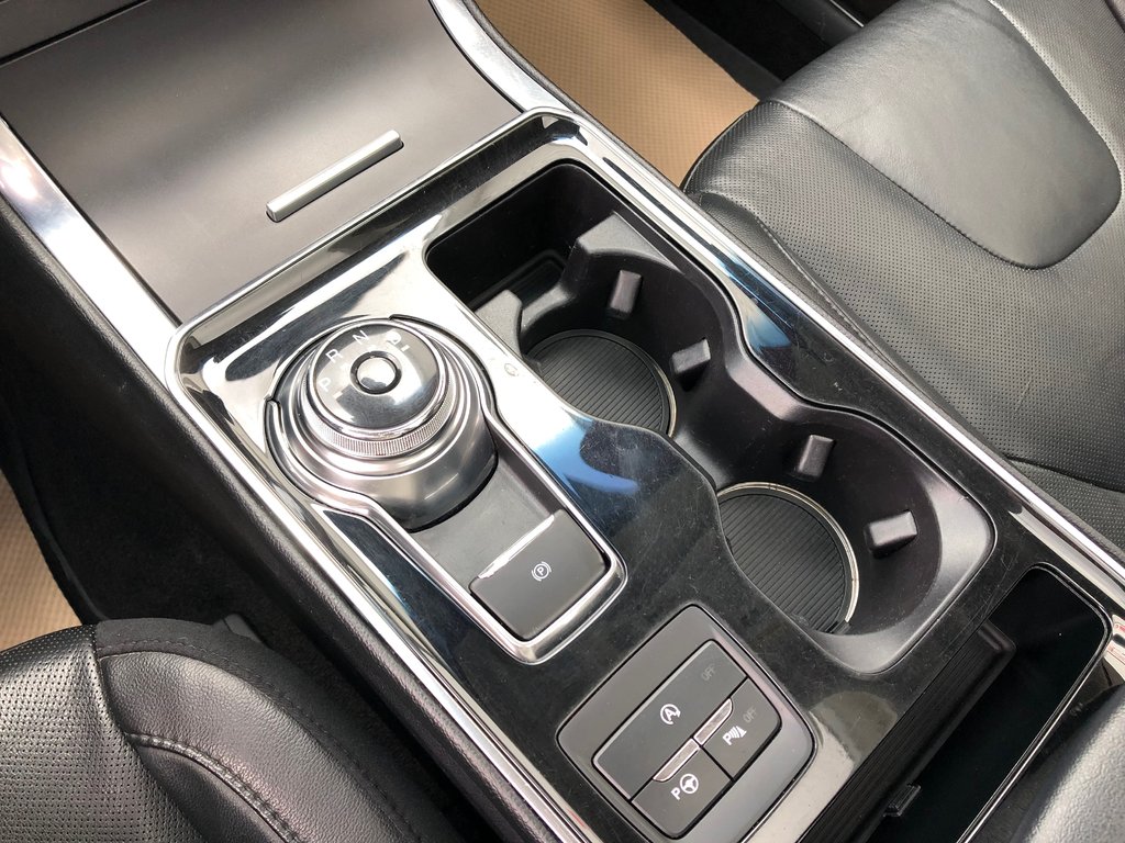 2019 Ford Edge Titanium - reverse camera, hands free, cruise in Kentville, Nova Scotia - 14 - w1024h768px