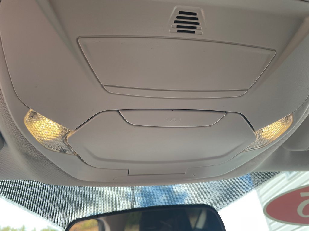 2015 Ford ESCAPE SE SE - HEATED SEATS , NAVIAGTION in COLDBROOK, Nova Scotia - 13 - w1024h768px