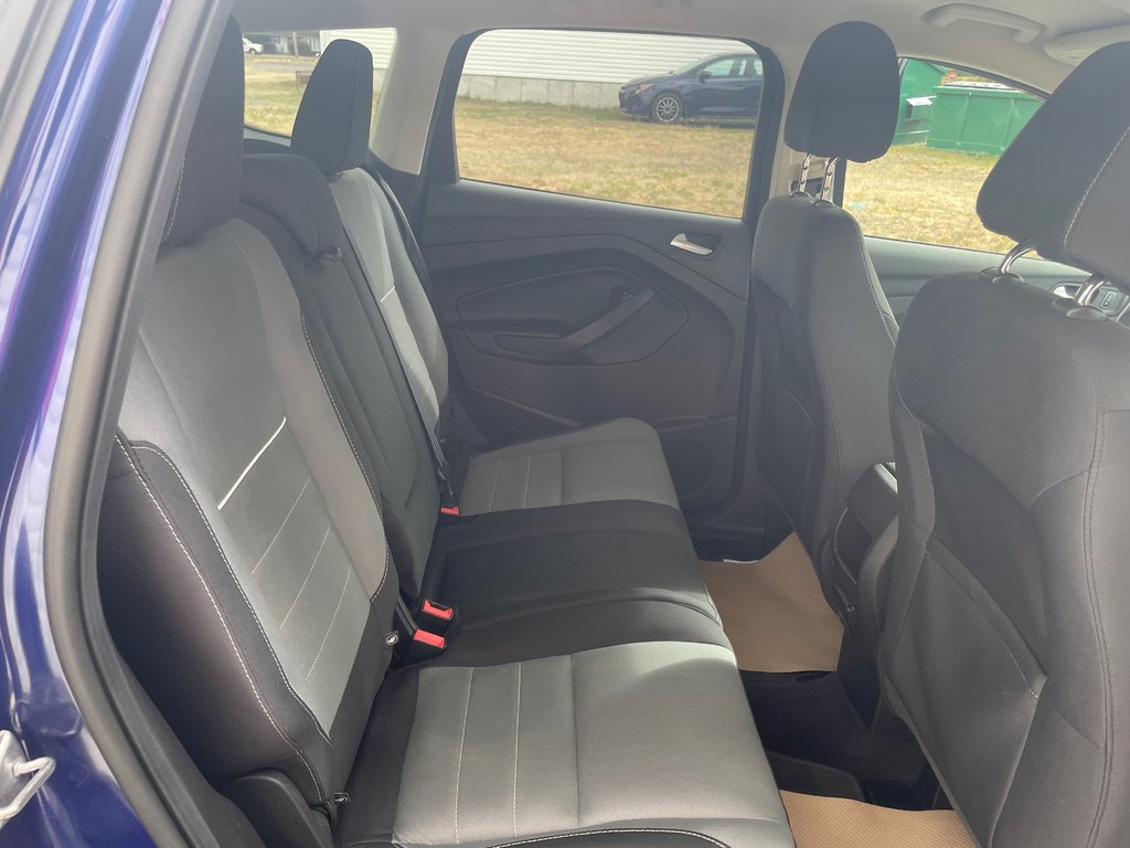 2015 Ford ESCAPE SE SE - HEATED SEATS , NAVIAGTION in COLDBROOK, Nova Scotia - 20 - w1024h768px