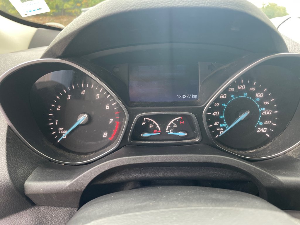 2015 Ford ESCAPE SE SE - HEATED SEATS , NAVIAGTION in COLDBROOK, Nova Scotia - 10 - w1024h768px