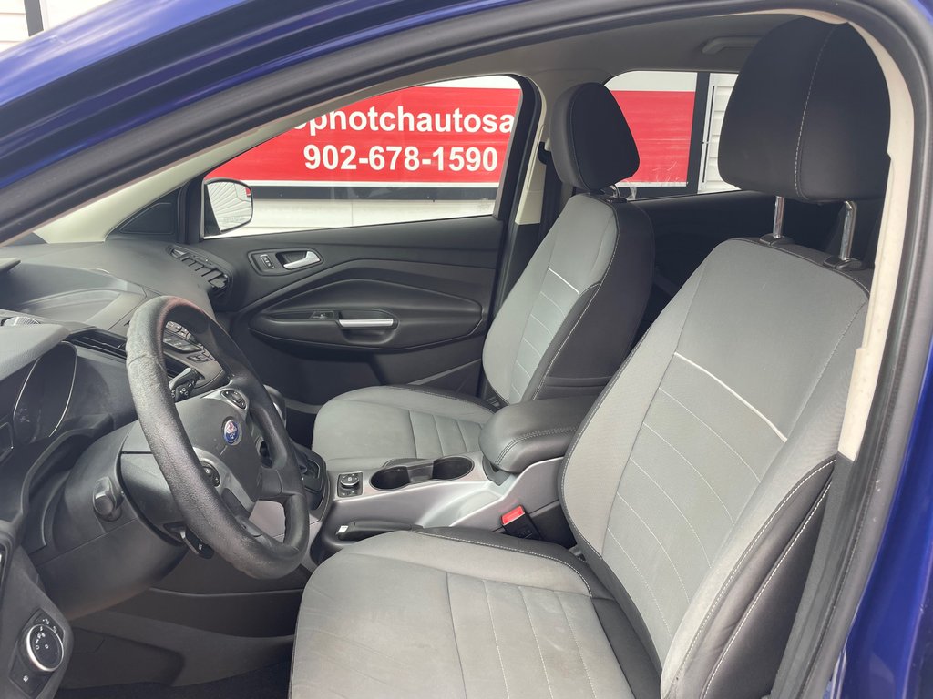 2015 Ford ESCAPE SE SE - HEATED SEATS , NAVIAGTION in COLDBROOK, Nova Scotia - 15 - w1024h768px