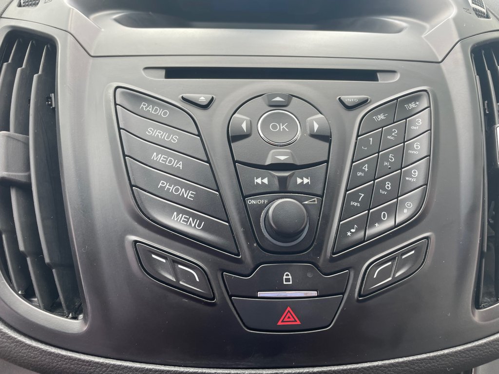 2015 Ford ESCAPE SE SE - HEATED SEATS , NAVIAGTION in COLDBROOK, Nova Scotia - 12 - w1024h768px