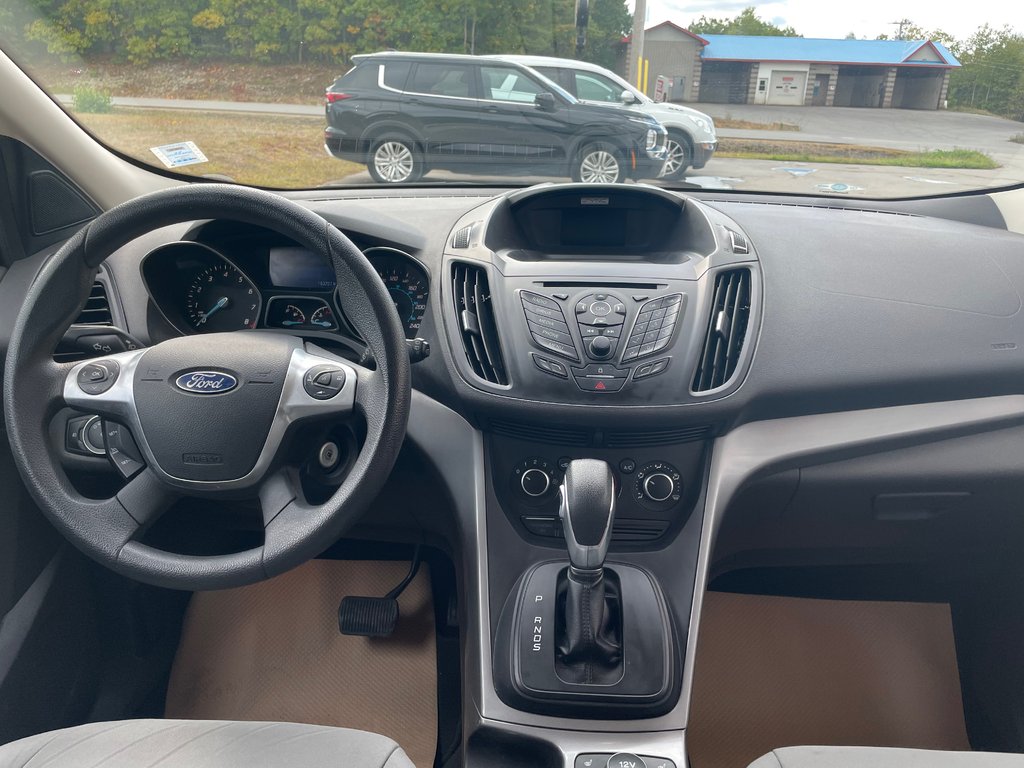2015 Ford ESCAPE SE SE - HEATED SEATS , NAVIAGTION in COLDBROOK, Nova Scotia - 21 - w1024h768px