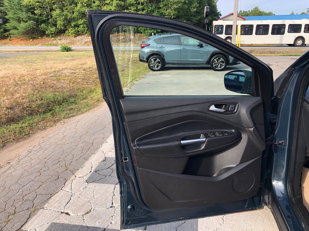 2019 Ford ESCAPE SE SE - Reverse Camera, Push Start, Power Seats in COLDBROOK, Nova Scotia - 7 - w1024h768px