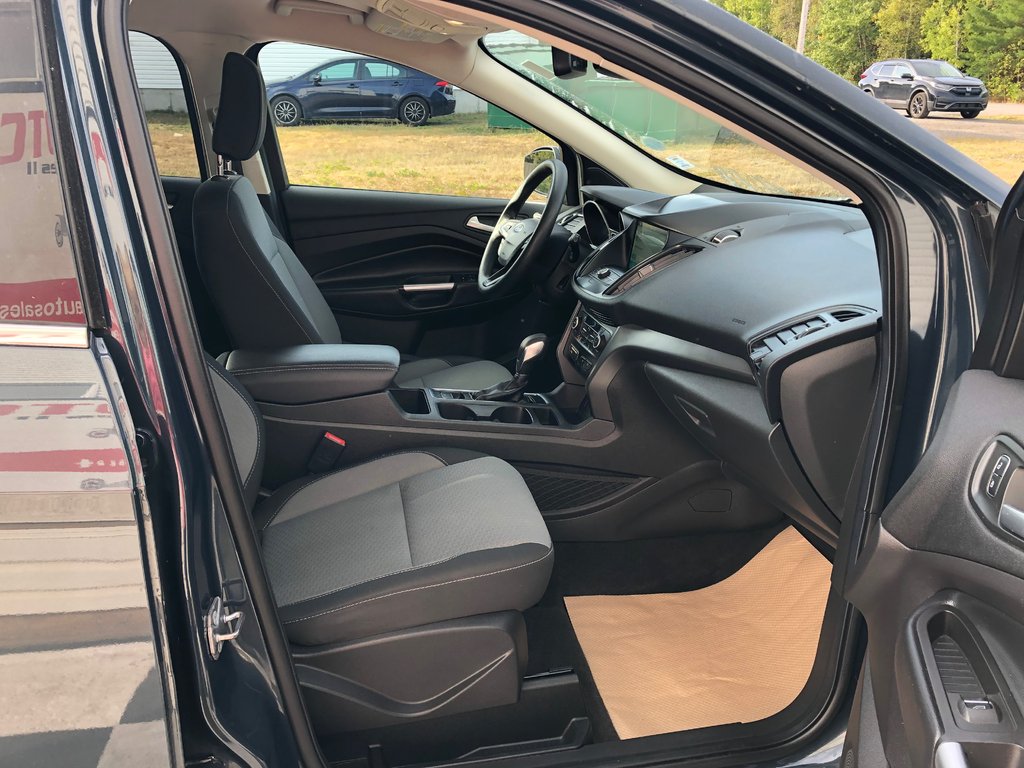 2019 Ford ESCAPE SE SE - Reverse Camera, Push Start, Power Seats in COLDBROOK, Nova Scotia - 25 - w1024h768px