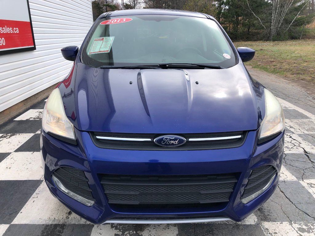 Ford Escape SE - heated seats, hands free, auto, 4WD, a/c 2013 à Kentville, Nouvelle-Écosse - 2 - w1024h768px