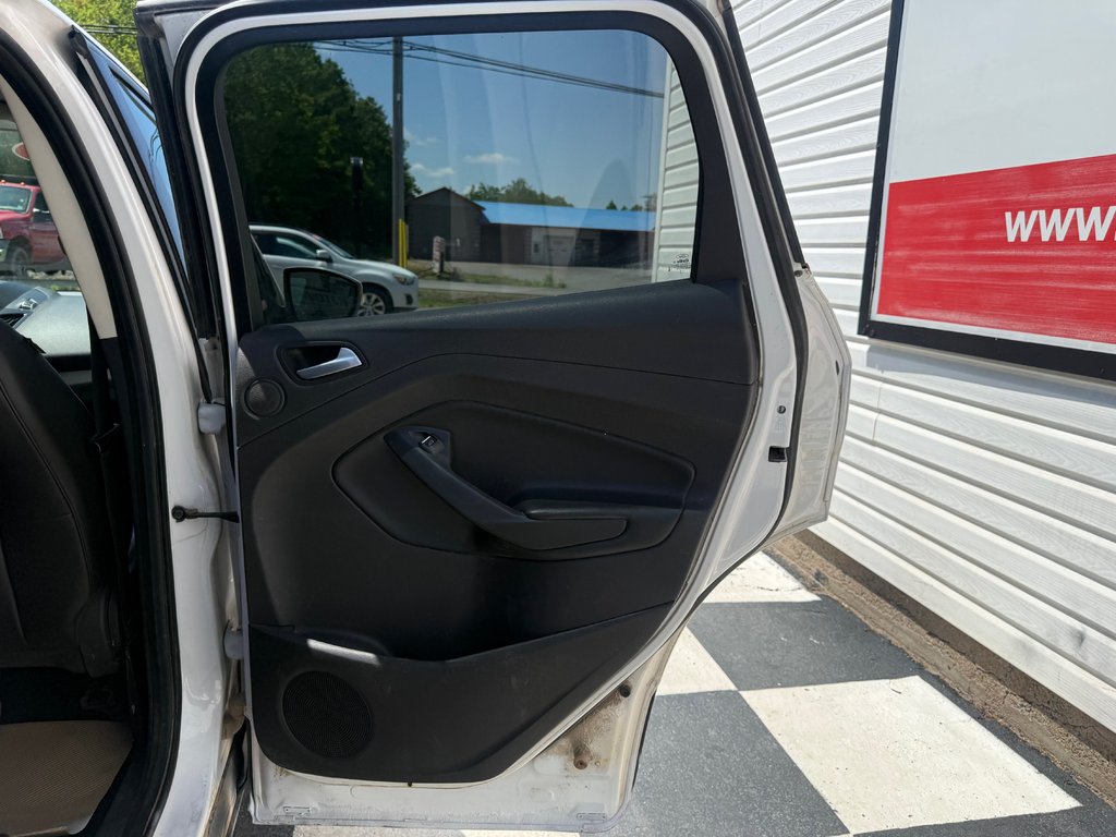 Ford ESCAPE SEL, keyless entry, backup camera, Bluetooth 2013 à Kentville, Nouvelle-Écosse - 16 - w1024h768px
