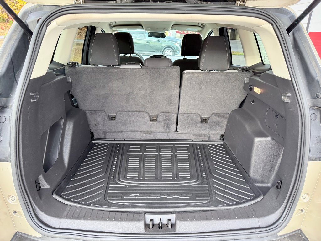 2017 Ford ESCAPE S | 4-wheel Drive, CD/MP3 Player in COLDBROOK, Nova Scotia - 23 - w1024h768px