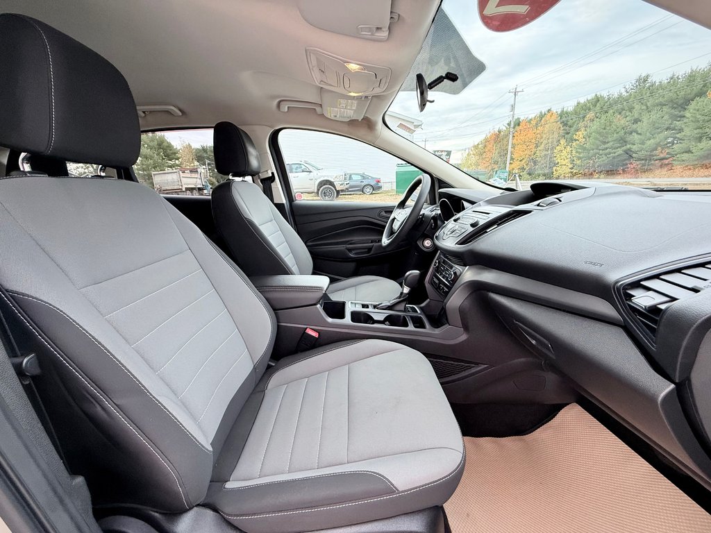 Ford ESCAPE S | 4-wheel Drive, CD/MP3 Player 2017 à COLDBROOK, Nouvelle-Écosse - 27 - w1024h768px