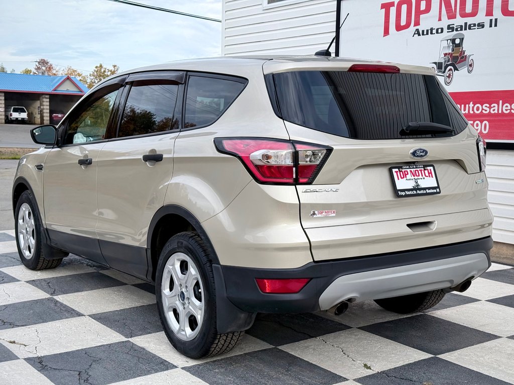 2017 Ford ESCAPE S | 4-wheel Drive, CD/MP3 Player in COLDBROOK, Nova Scotia - 6 - w1024h768px
