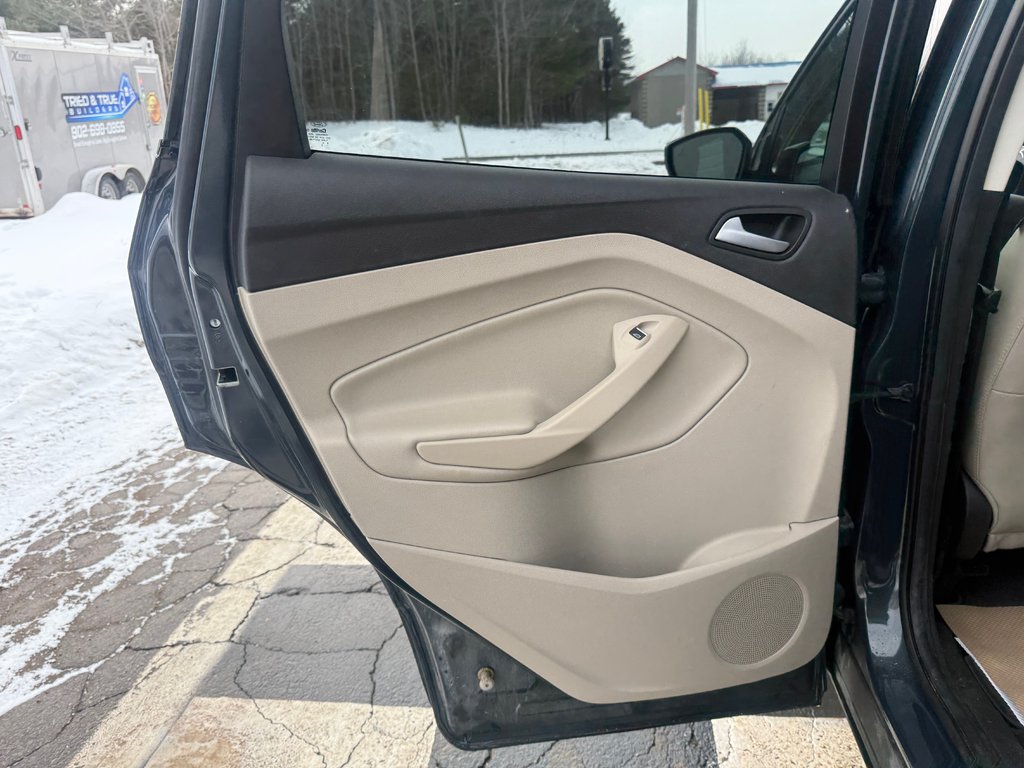 Ford ESCAPE SEL, Keyless entry, remote start, backup camera 2019 à Kentville, Nouvelle-Écosse - 12 - w1024h768px