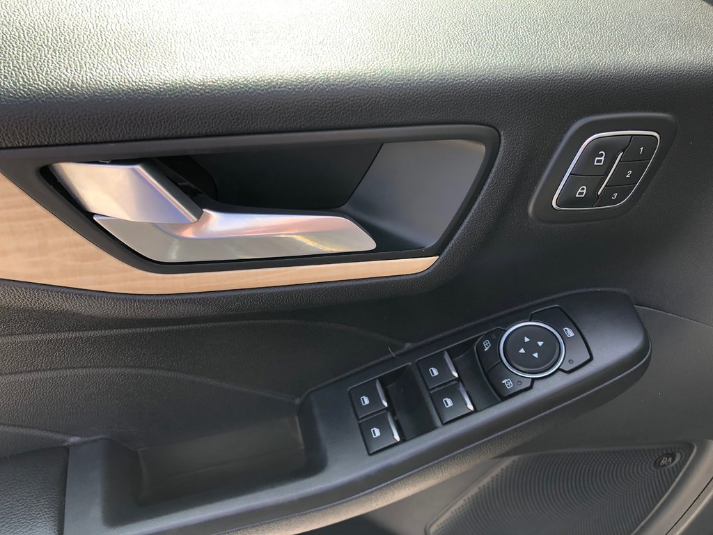 Ford Escape Titanium Hybrid - Sunroof, Heated Seats, Carplay 2022 à COLDBROOK, Nouvelle-Écosse - 8 - w1024h768px