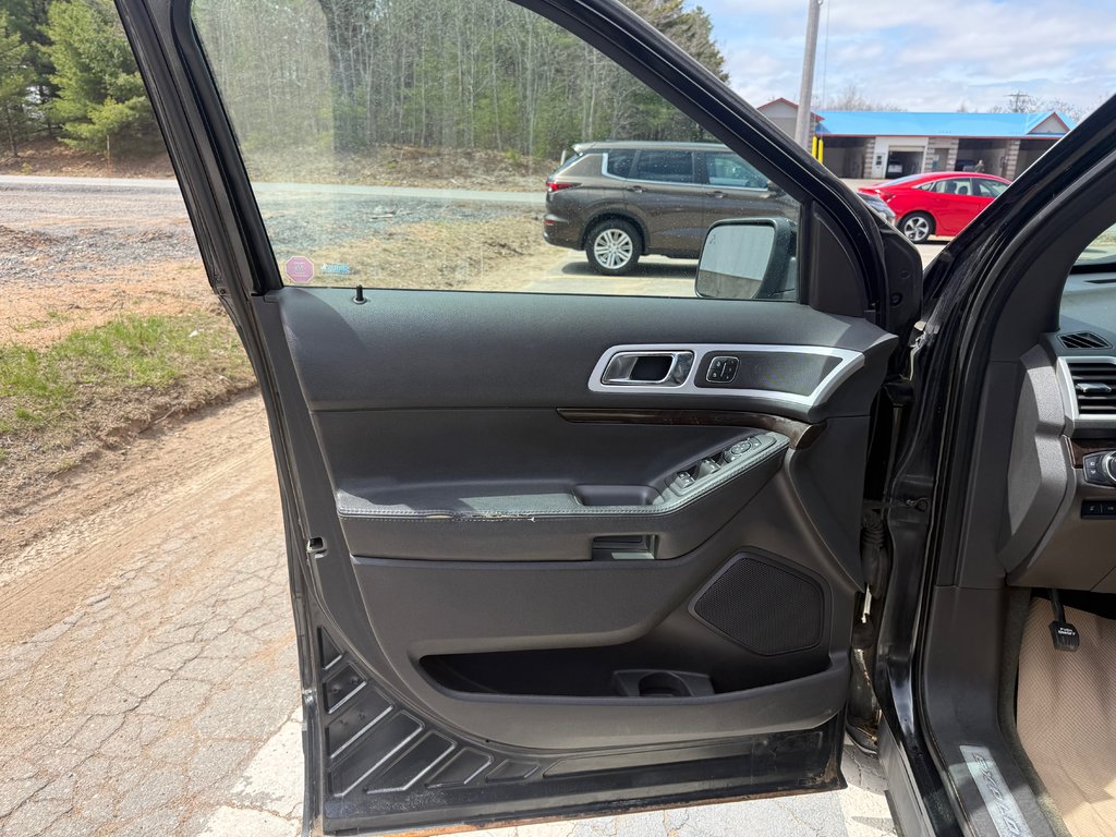 2013 Ford EXPLORER Limited, keyless entry, backup camera, Bluetooth in Kentville, Nova Scotia - 7 - w1024h768px