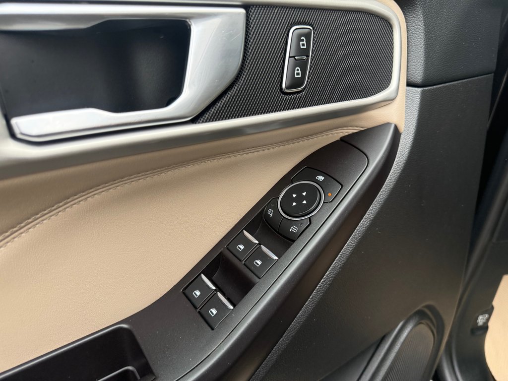 2020 Ford EXPLORER XLT, keyless entry, Remote Start, Bluetooth in COLDBROOK, Nova Scotia - 8 - w1024h768px