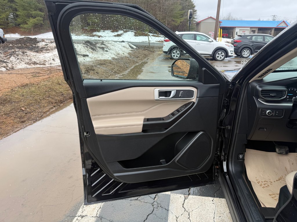 2020 Ford EXPLORER XLT, keyless entry, Remote Start, Bluetooth in COLDBROOK, Nova Scotia - 7 - w1024h768px