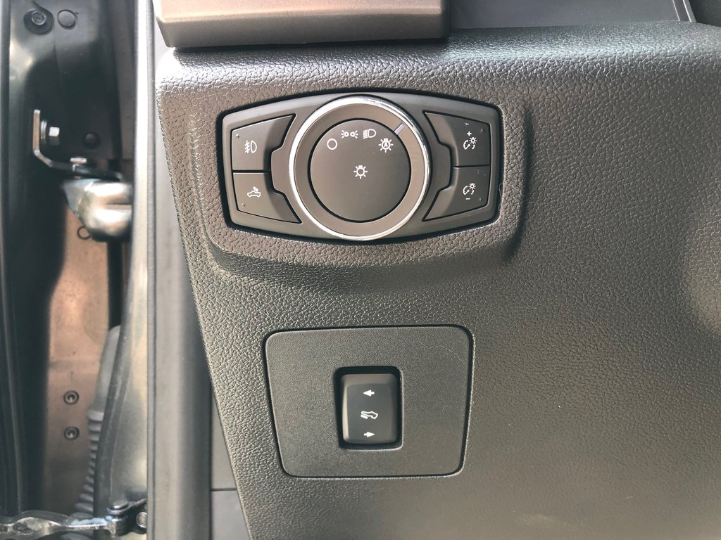 2017 Ford F-150 XLT - Reverse Camera, USB Ports, Handsfree in COLDBROOK, Nova Scotia - 9 - w1024h768px