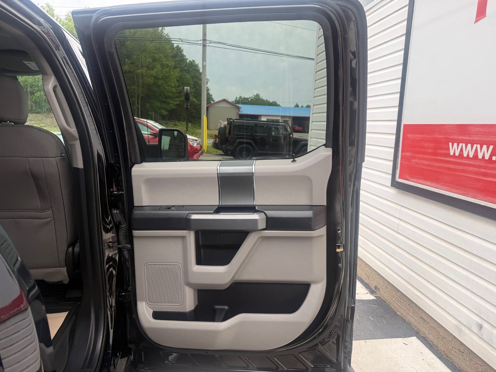 Ford F150 SUPERCREW XLT, keyless entry, CRUSIE CONTROL, Bluetooth 2016 à COLDBROOK, Nouvelle-Écosse - 16 - w1024h768px