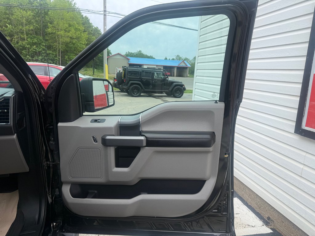 Ford F150 SUPERCREW XLT, keyless entry, CRUSIE CONTROL, Bluetooth 2016 à COLDBROOK, Nouvelle-Écosse - 18 - w1024h768px