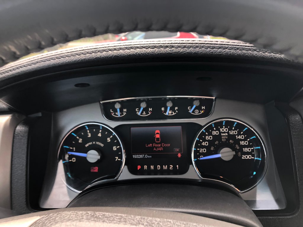2011 Ford F150 Lariat - Leather Seats, Sun Roof, Power Windows in COLDBROOK, Nova Scotia - 8 - w1024h768px