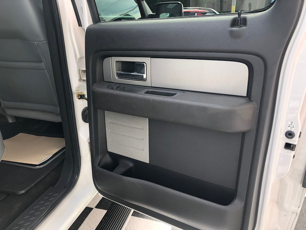 2011 Ford F150 Lariat - Leather Seats, Sun Roof, Power Windows in COLDBROOK, Nova Scotia - 21 - w1024h768px