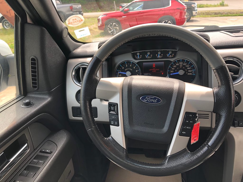 2011 Ford F150 Lariat - Leather Seats, Sun Roof, Power Windows in COLDBROOK, Nova Scotia - 7 - w1024h768px