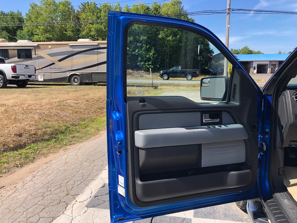 2014 Ford F150 XLT - Reverse Camera, Bluetooth, Heated Seats in COLDBROOK, Nova Scotia - 7 - w1024h768px