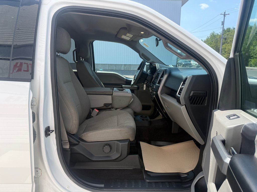 Ford F150 XLT, keyless entry, CRUSIE CONTROL, Bluetooth 2016 à COLDBROOK, Nouvelle-Écosse - 20 - w1024h768px