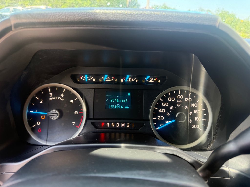 Ford F150 XLT, keyless entry, CRUSIE CONTROL, Bluetooth 2016 à COLDBROOK, Nouvelle-Écosse - 12 - w1024h768px