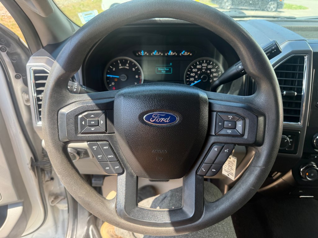 Ford F150 XLT, keyless entry, CRUSIE CONTROL, Bluetooth 2016 à COLDBROOK, Nouvelle-Écosse - 10 - w1024h768px