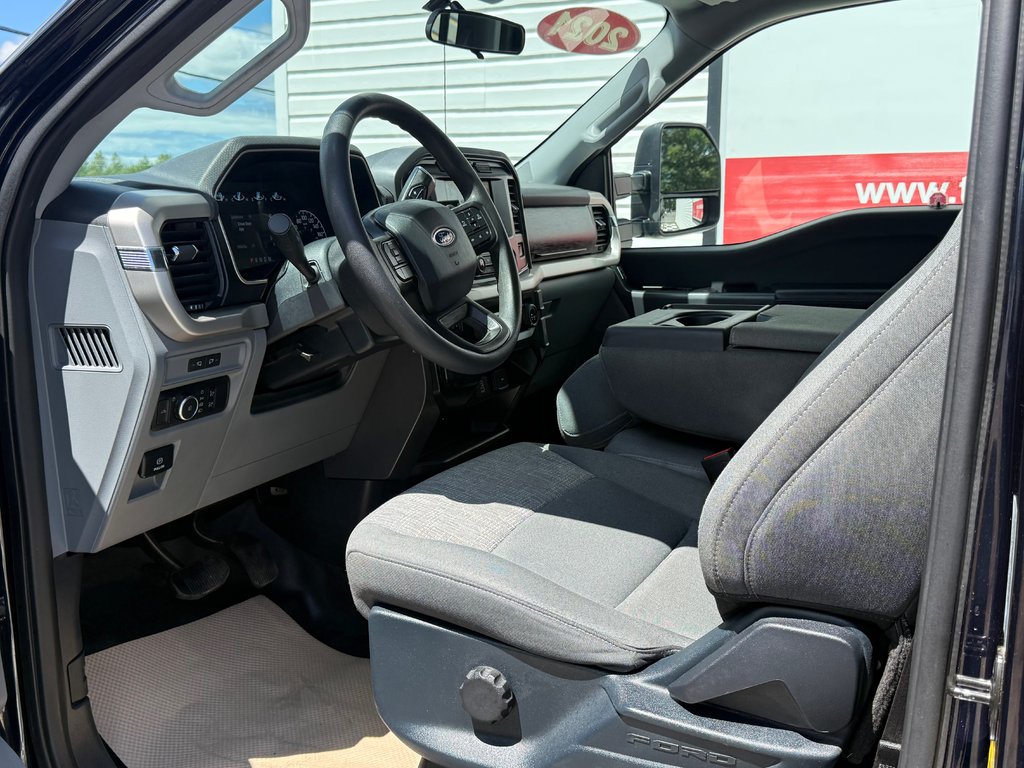2021 Ford F150 XLT SUPERCREW, keyless entry, backup camera, BT in Kentville, Nova Scotia - 9 - w1024h768px